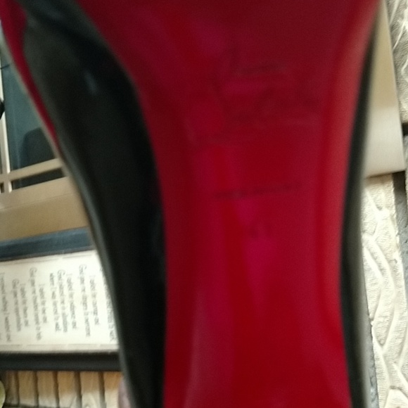 Shoes - Picture 3 of 4